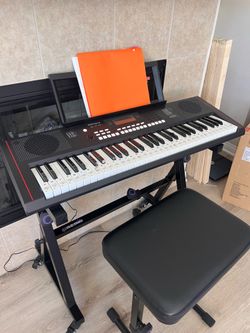 ROLAND E-X10 keyboard/piano