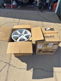 Volk Racing TE37 Saga S-Plus (Dash White)