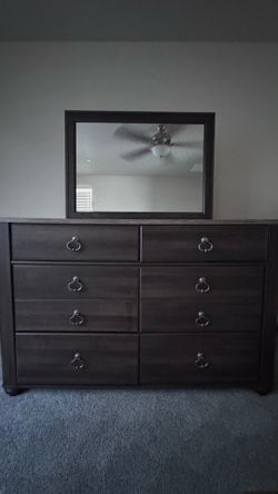 Ashley bedroom Set (queen size)