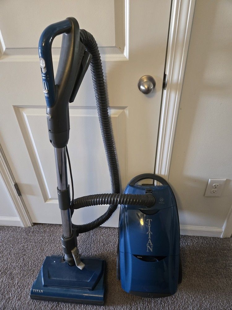 Titan Vacuum