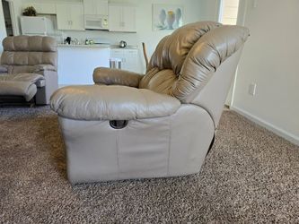 Couch/ Sofa