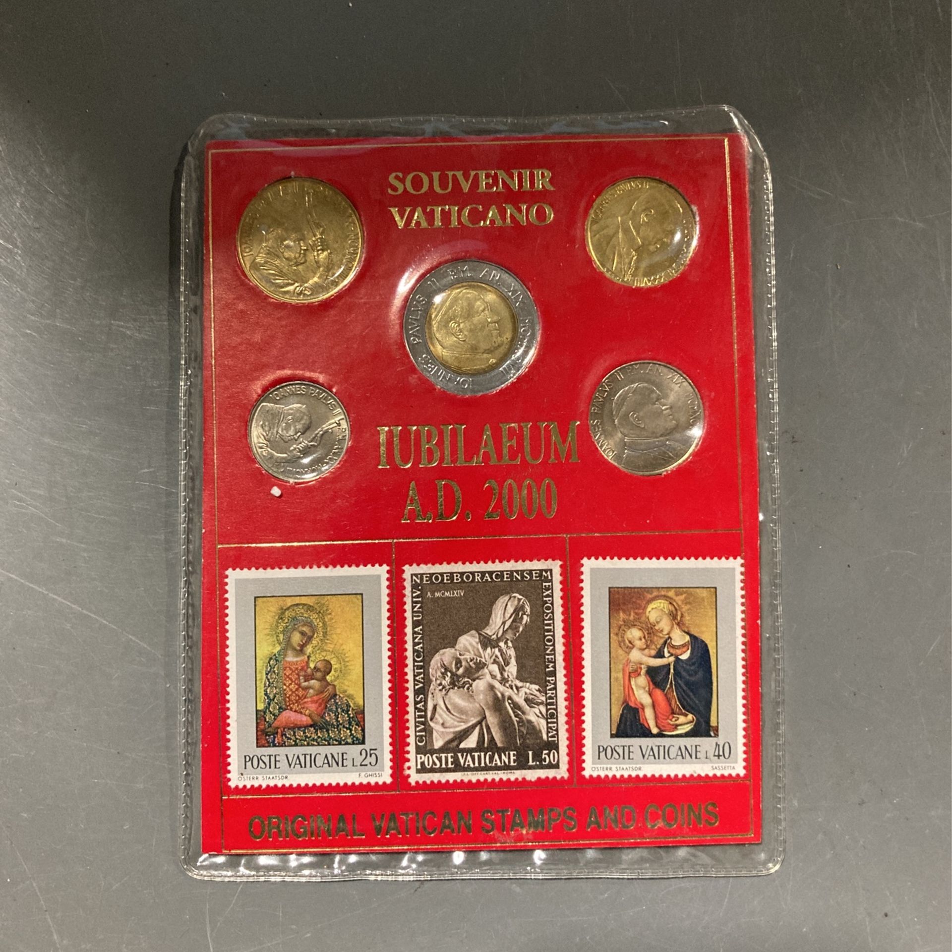1(contact info removed) Vatican Souvenir BU Set Of 5 Pope Benedict XVI BI-metal Medal| Vatican Stamps And Coins
