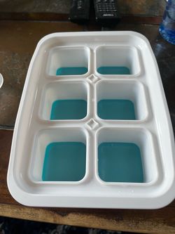 Ice cube tray