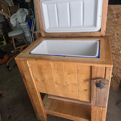 Movable cooler