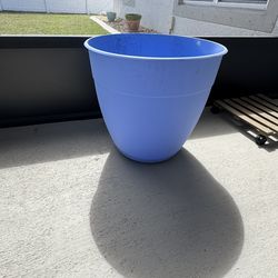 Plastic planter