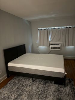 QUEEN SIZE BED FRAME AND MATTRESS
