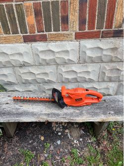 Black & Decker electric hedge trimmer
