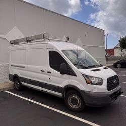 2015 Ford Transit 250 Cargo Van – Clean Title