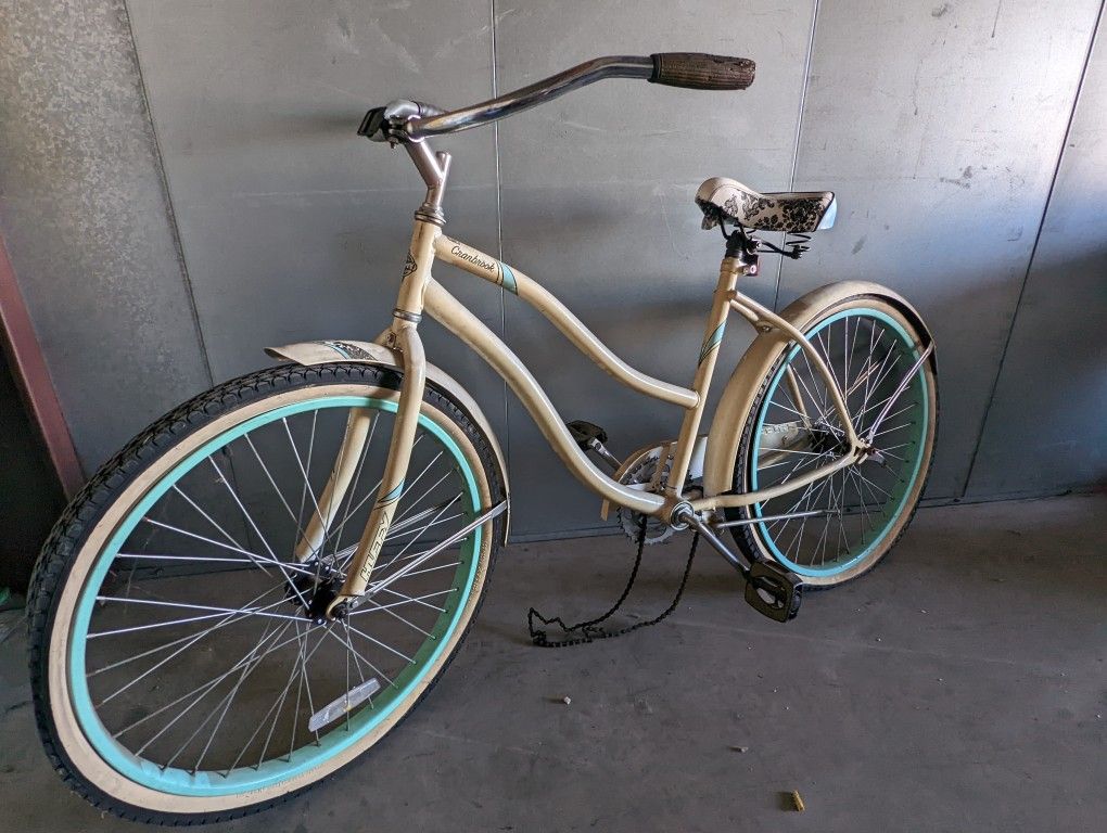 Vintage Huffy Cranbrook Beach Cruiser Bicycle Bike