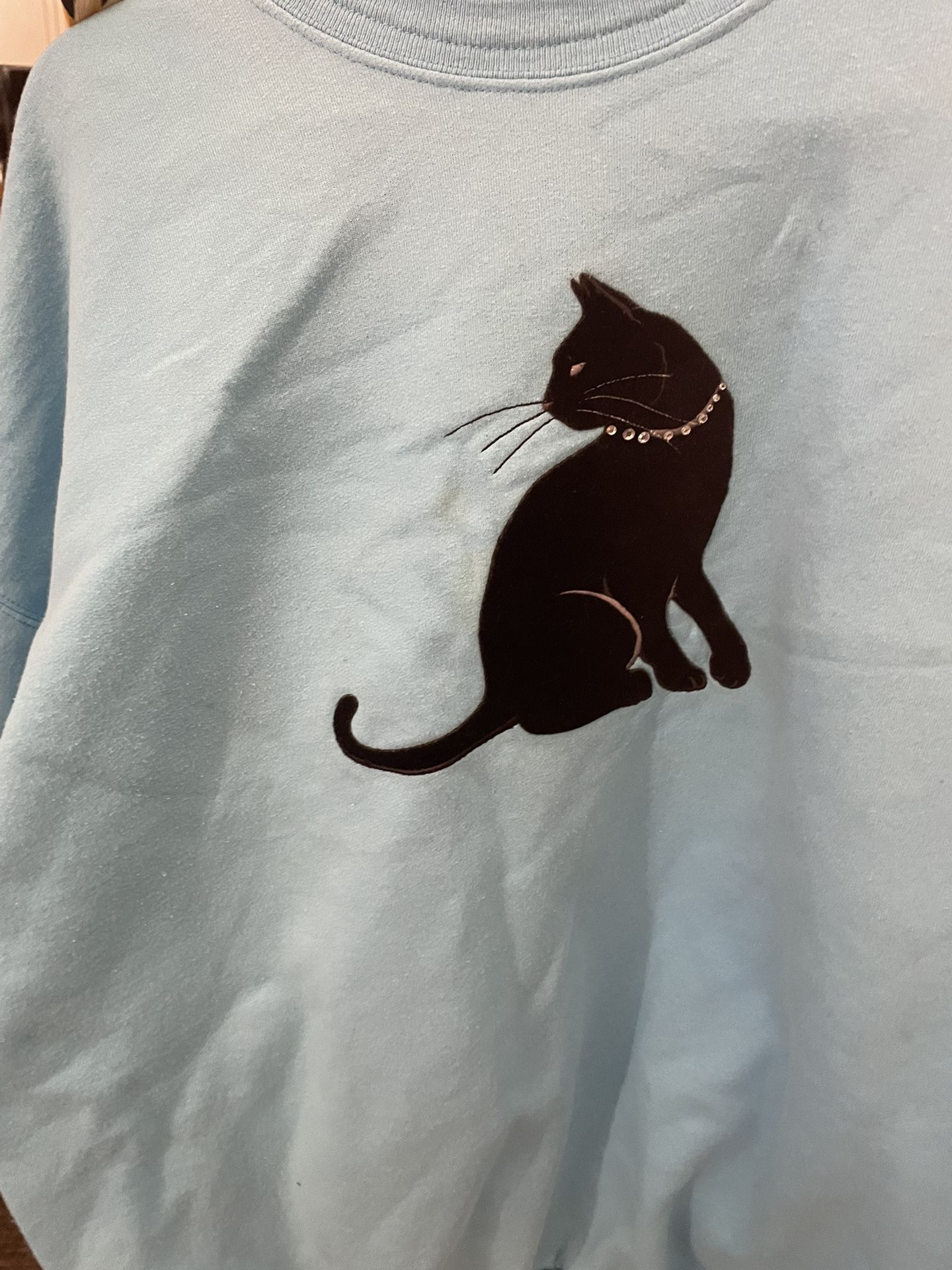 Ladies, black cat sweatshirt