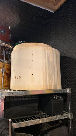 Unknown brand drum shells-drum set- 2 Tom 1 floor Tom and bass drum