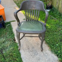 VINTAGE CHAIR