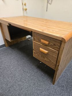 2 x Free office desk for pickup