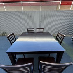 Modern Extendable Table 