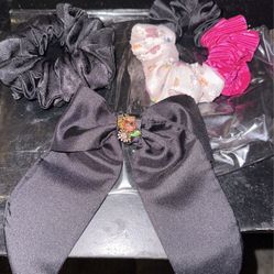 Hair Tie And Bow 