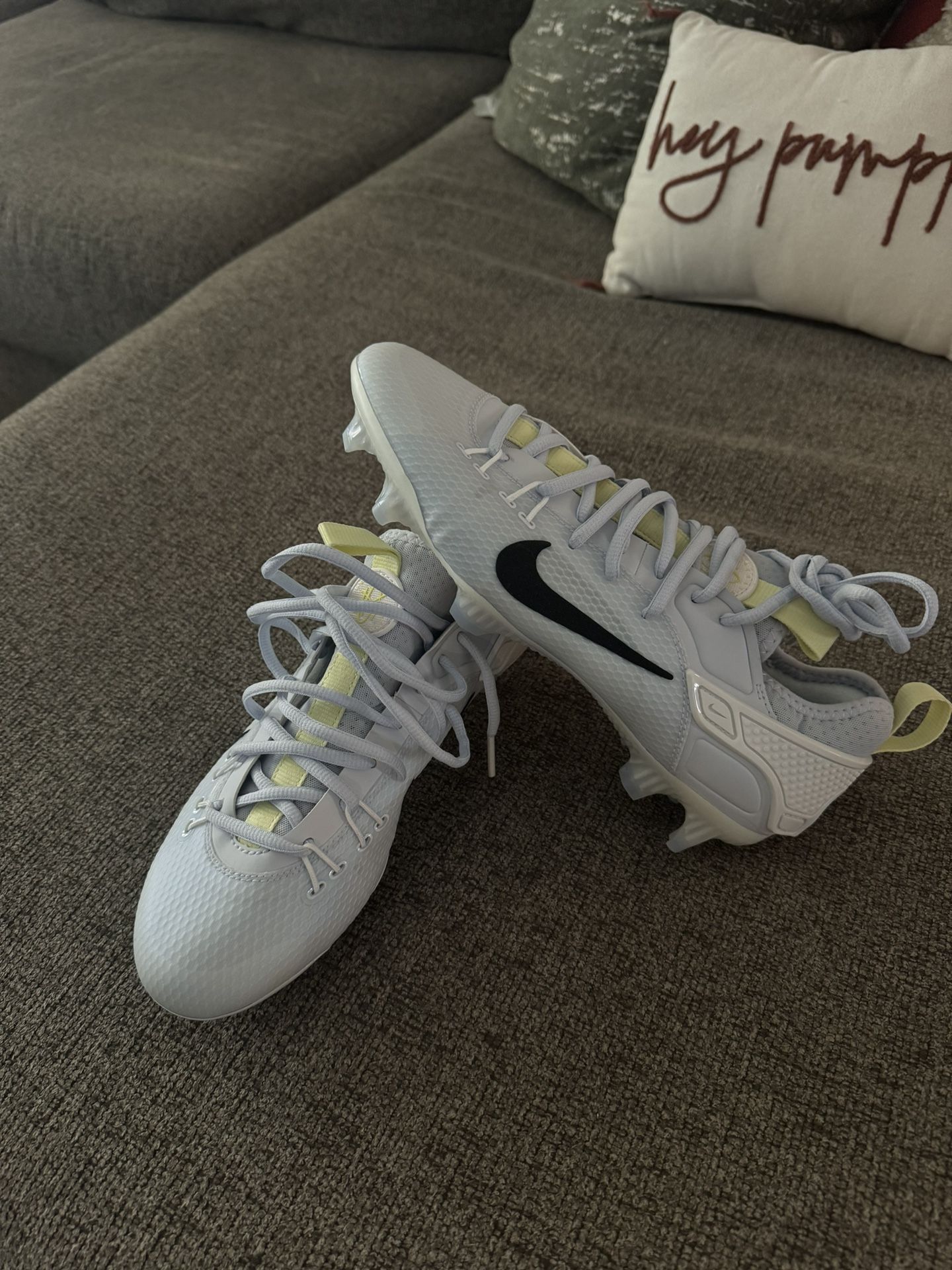 Nike Huarache 9 Elite Low Cleats 