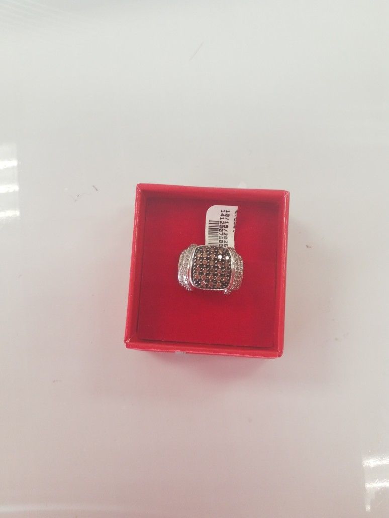 Women`s Fashion Ring 10K 8.7G