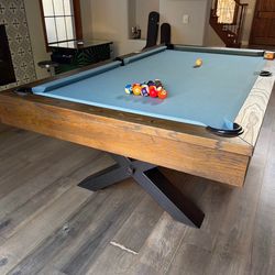 Pool table 8ft table (free delivery, setup, and new felt color of your choice)