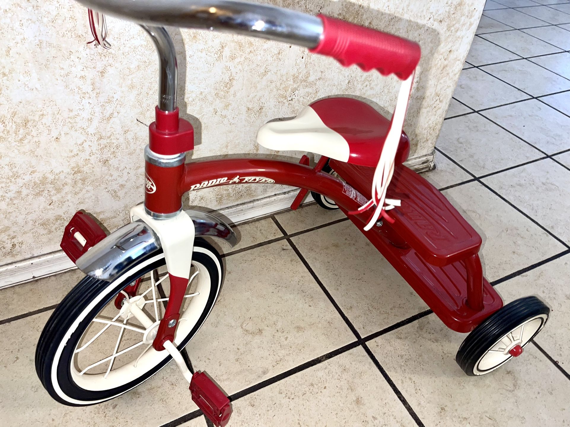 Classic Radio Flyer Tricycle, Red Color, 12” Front Wheel. Kids 2 to 5 Years