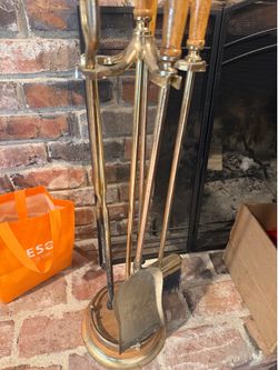 Fireplace tools set