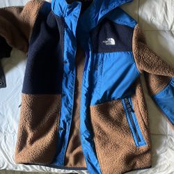 Child’s Northface Jacket 