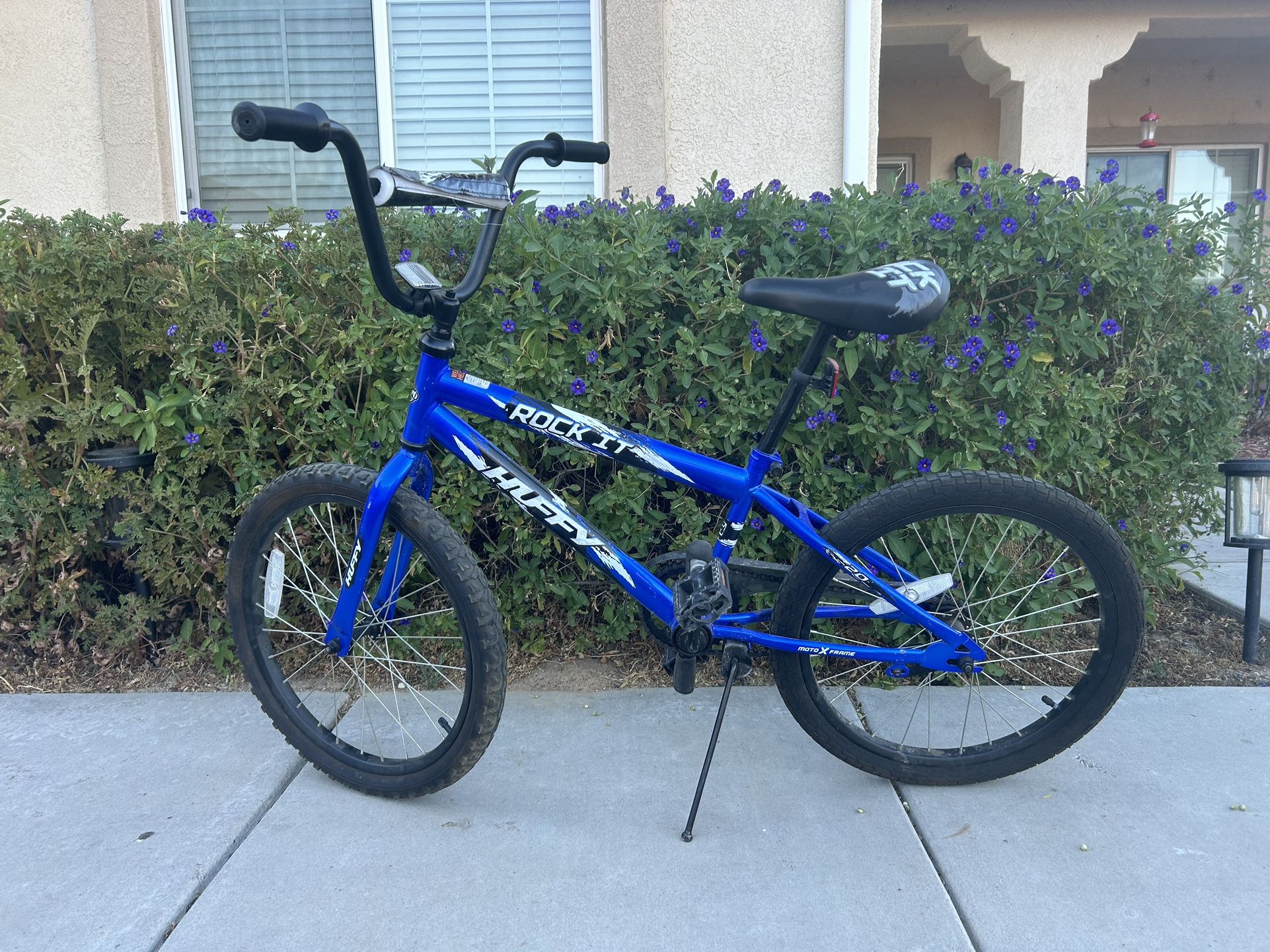 Huffy Rock It Kids Bike, 20" Wheels, Kids Ages 5 and up, Royal Blue