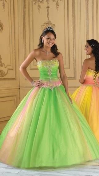 Beautiful Private Collectons Quinceanera Dress, Size 4 Adjustable Back Tie 