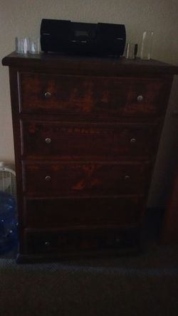 Real wood 5 drawer dresser