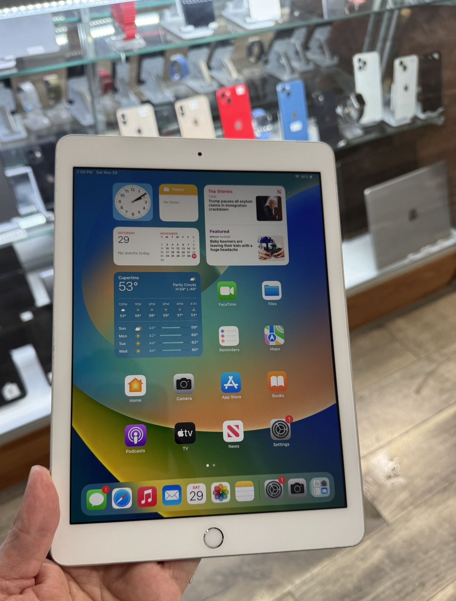 Nice iPad 5th Cellular Unlocked