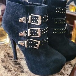 STEVE MADDEN BOOTIES