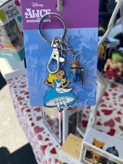 DISNEY ALICE IN WONDERLAND DRINK ME MULTI CHARM KEYCHAIN