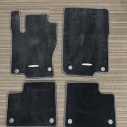 12-19 Mercedes W166  Mats 
