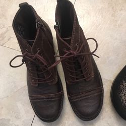 Boots/size 7 Brown