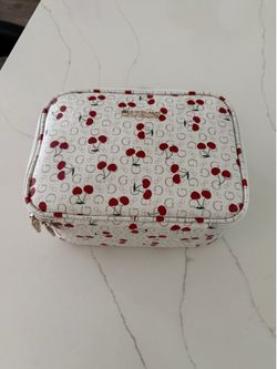 Guess Women's Tana Travel/cosmetic Zip Closure Bag