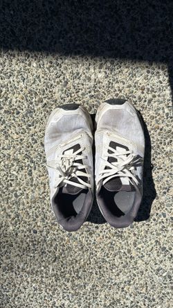 On Cloud Women’s Shoes 7.5