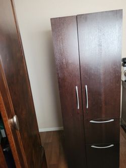 Closet With Drawers