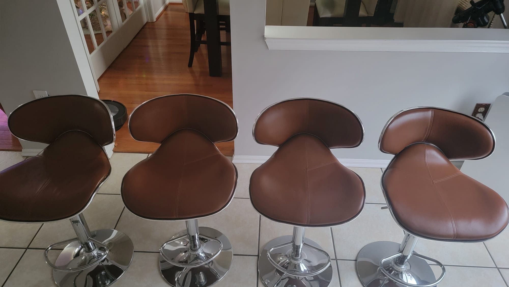 Set Of 4 Bar Stools 