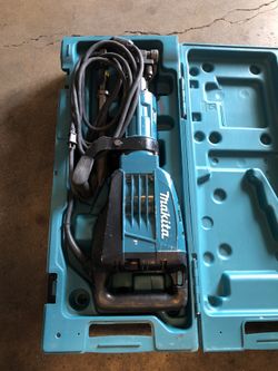 DEMOLITION HAMMER