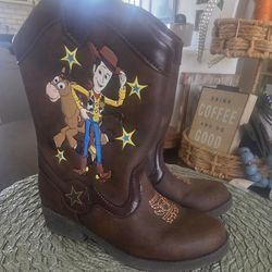 Woody boots