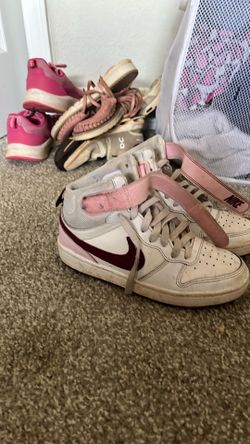 Girls Jordan’s size 3Y