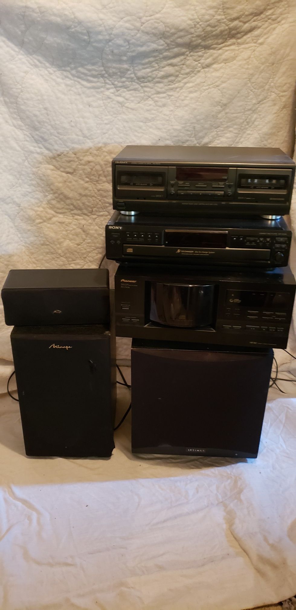 6 piece home stereo equipment, receiver, speakers