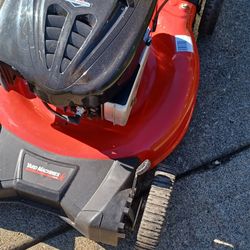Like new yard machines by MTD push lawn mower with Briggs & Stratton 190cc engine high wheels in the back for easy maneuver