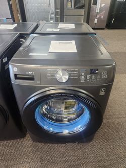 4.6 cu. ft. Capacity Smart Front Load Washer in Carbon Graphite with UItraFresh Vent Svstem and OdorBlock