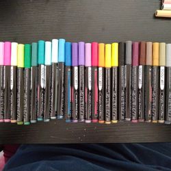 29 Tooliart Essential Fine Point Acrylic Pens for Sale in Carrollton, TX -  OfferUp