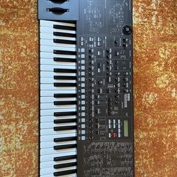 Korg ms2000b synthesizer