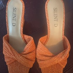 Silent D Orange Woven Mule Heels – Size 6.5 – Worn Once, Excellent Condition