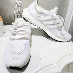 Adidas Mens Ultra Boost Size 8.5