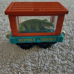 THOMAS AND FRIENDS TAKE N PLAY REPTILE EXHIBIT