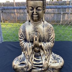 Large Praying Buddha Statue