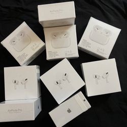 AirPods Pro. Brand New. Noise Cancellation Active !! Delivery or Pick Up Now